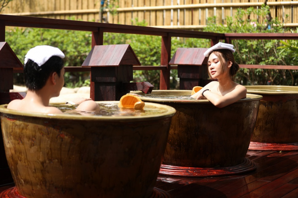  ​Trải nghiệm tắm khoáng nóng mùa đông tại Quảng Ninh 