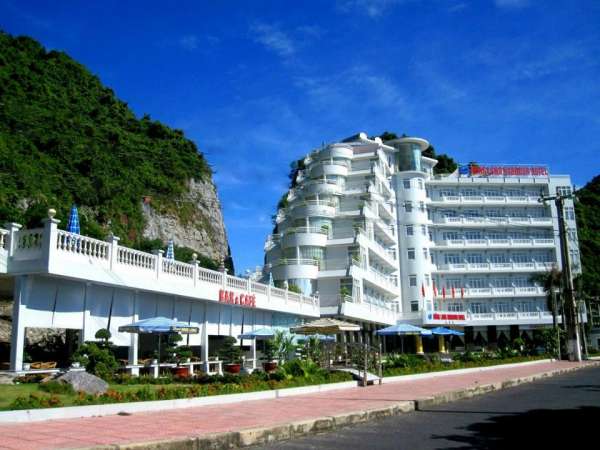 Khách sạn Hùng Long Harbour Cát Bà