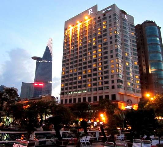 Khách sạn Renaissance Riverside Sài Gòn