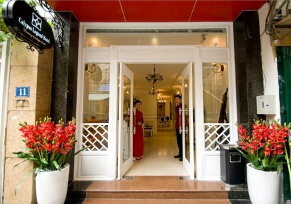 Khách sạn Calypso Suites