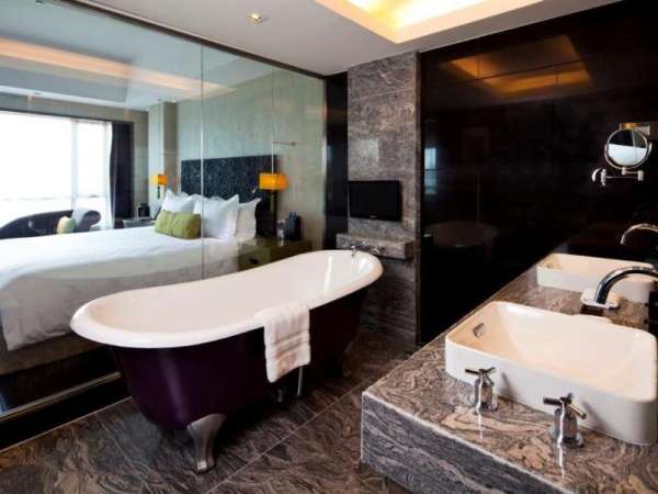 Khách sạn Sofitel Plaza Sài Gòn