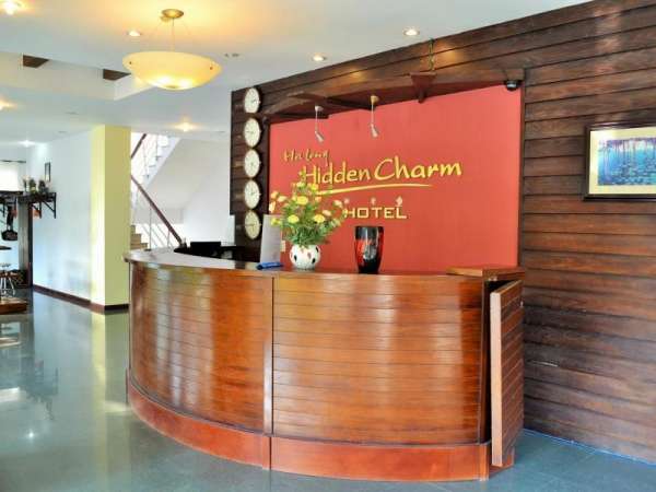 Khách sạn Hidden Charm
