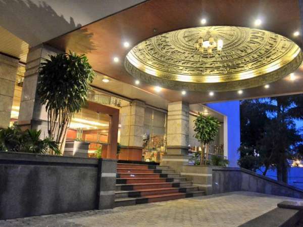 Khách sạn Grand Hạ Long