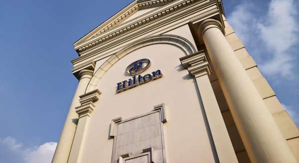 Khách sạn Hilton Opera