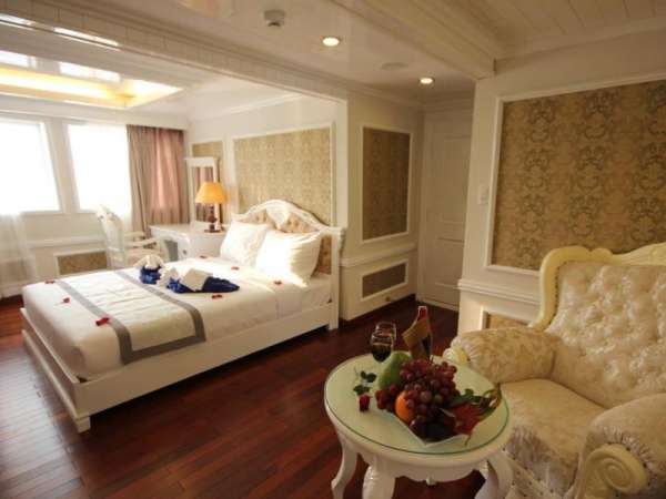 Signature Halong Cruise