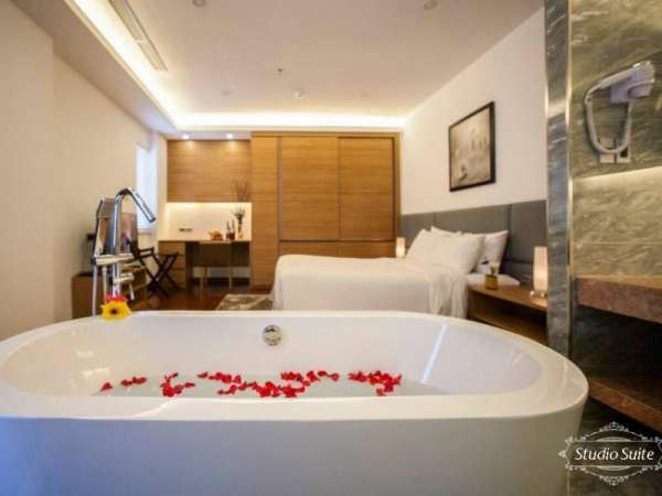 Khách sạn Charm Suite Residence Sài Gòn