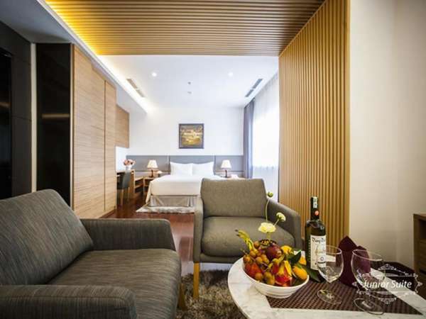 Khách sạn Charm Suite Residence Sài Gòn