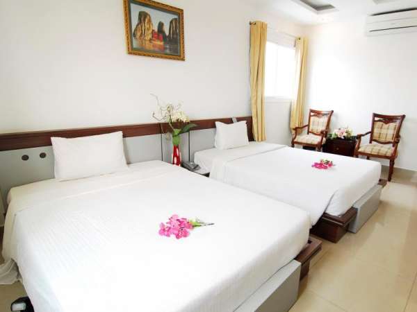 Khách sạn Family Inn