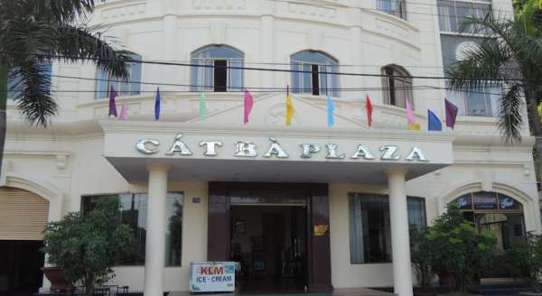 Khách sạn Cát Bà Plaza