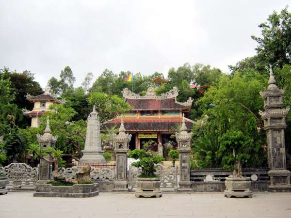 Chùa Long Sơn