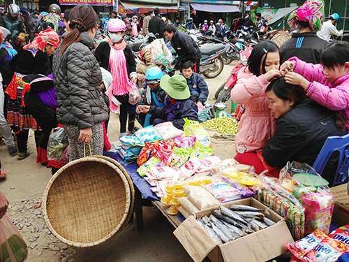Chợ phiên San Thàng