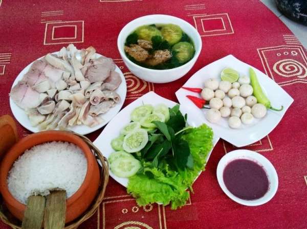 Cơm Niêu Việt Nam